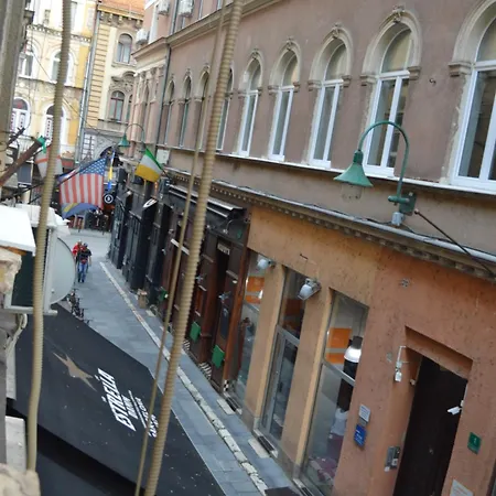 Apartamento Old Town Ferhadija 5